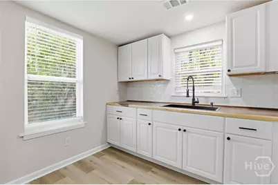 1009 W 52nd Street, Savannah, GA 31405 - Photo 15