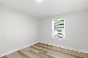1009 W 52nd St, Savannah, GA 31405 - Photo 9