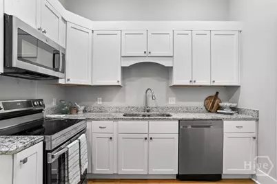 311 W 39th Street, Savannah, GA 31401 - Photo 15