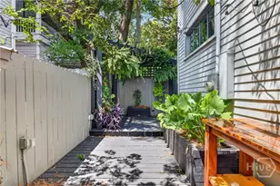 2315 Barnard St, Savannah, GA 31401 - Photo 9