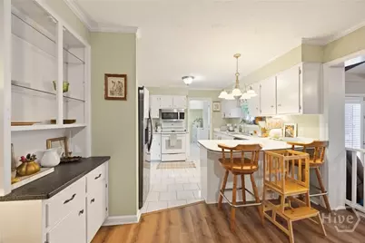 384 Hunt Drive, Savannah, GA 31406 - Photo 9