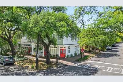 341 E Broad Street, Savannah, GA 31401 - Photo 33