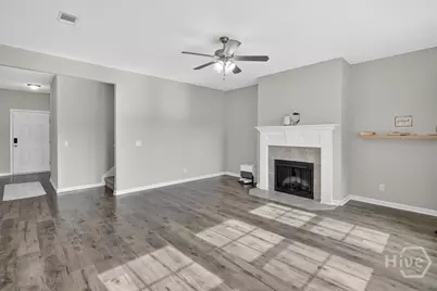 217 W W Winn Avenue, Hinesville, GA 31313 - Photo 9
