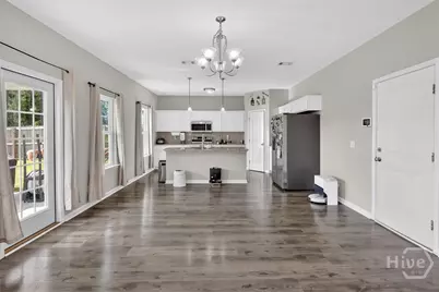217 W W Winn Avenue, Hinesville, GA 31313 - Photo 13