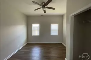 1112 E Bolton St, Savannah, GA 31401 - Photo 7