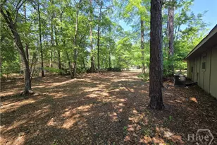 219 Surrey Rd, Hinesville, GA 31313 - Photo 17