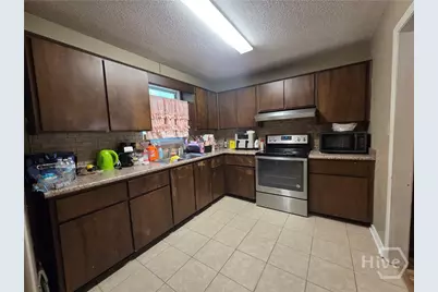 219 Surrey Road, Hinesville, GA 31313 - Photo 9