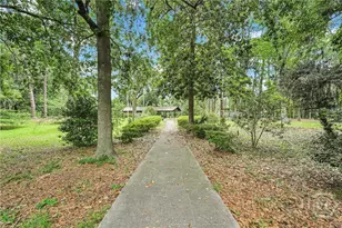 1901 E Henry St, Savannah, GA 31404 - Photo 59
