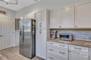 621 Tattnall St, Savannah, GA 31401 - Photo 27