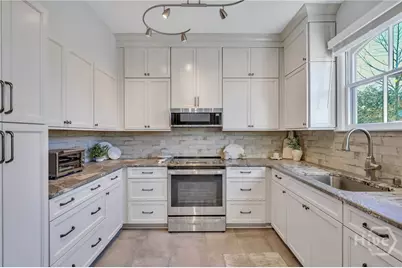 621 Tattnall Street, Savannah, GA 31401 - Photo 25