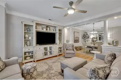 621 Tattnall Street, Savannah, GA 31401 - Photo 9