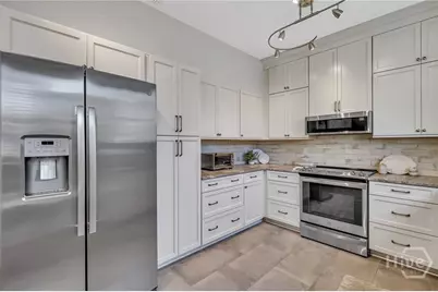 621 Tattnall Street, Savannah, GA 31401 - Photo 23