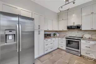 621 Tattnall St, Savannah, GA 31401 - Photo 23