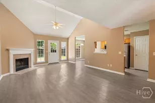 420 Laurel Hill Cir, Richmond Hill, GA 31324 - Photo 3