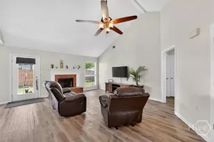 126 Teal Lake Dr, Richmond Hill, GA 31324 - Photo 5