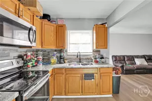 132 Cherokee Cir, Hinesville, GA 31313 - Photo 9