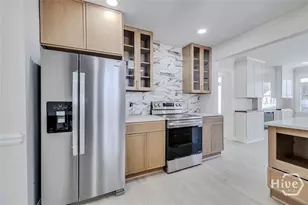 2110 E 56th St, Savannah, GA 31406 - Photo 7