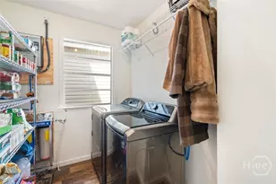 858 E 35th St, Savannah, GA 31401 - Photo 17