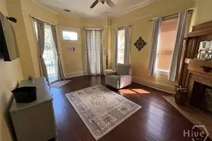 107 W 37th St, Savannah, GA 31401 - Photo 7
