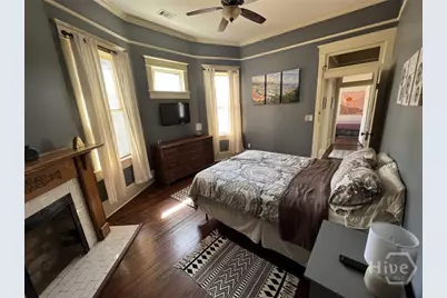 107 W 37th Street, Savannah, GA 31401 - Photo 3