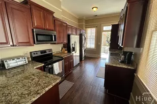 107 W 37th St, Savannah, GA 31401 - Photo 19