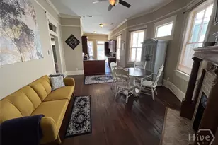 107 W 37th St, Savannah, GA 31401 - Photo 13