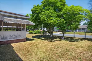 2107 Hawthorne St, Savannah, GA 31404 - Photo 3