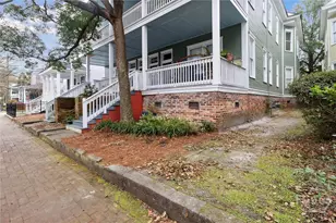 413 E Waldburg St, Savannah, GA 31401 - Photo 3