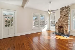413 E Waldburg St, Savannah, GA 31401 - Photo 7