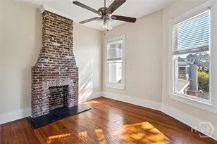 413 E Waldburg St, Savannah, GA 31401 - Photo 19