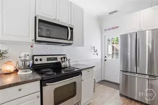 404 E 51st St, Savannah, GA 31405 - Photo 17
