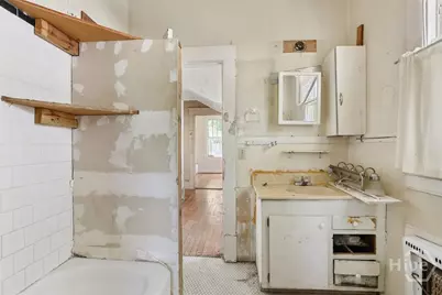 630 E 40th Street, Savannah, GA 31401 - Photo 19