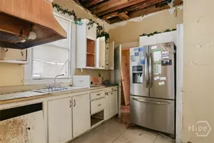 630 E 40th St, Savannah, GA 31401 - Photo 11