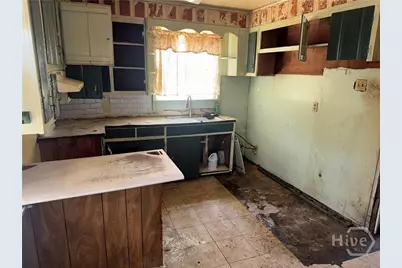 2411 New York Avenue, Savannah, GA 31404 - Photo 3