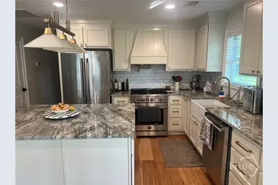 233 E Derenne Avenue, Savannah, GA 31405 - Photo 7