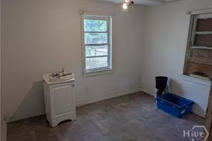 14 Dutton St, Savannah, GA 31415 - Photo 5