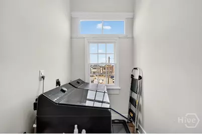 214 W Duffy Street, Savannah, GA 31401 - Photo 33