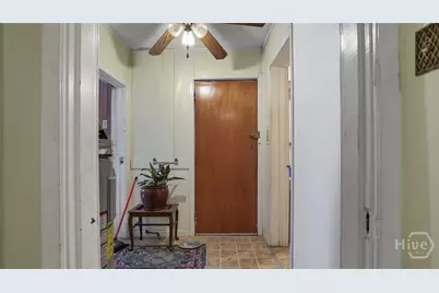 223 W 38th Street, Savannah, GA 31401 - Photo 11