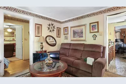 223 W 38th Street, Savannah, GA 31401 - Photo 7