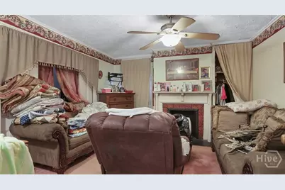 223 W 38th Street, Savannah, GA 31401 - Photo 9