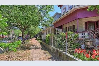 223 W 38th Street, Savannah, GA 31401 - Photo 3