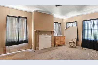 223 W 38th Street, Savannah, GA 31401 - Photo 43