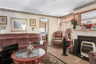 223 W 38th St, Savannah, GA 31401 - Photo 5