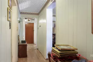223 W 38th St, Savannah, GA 31401 - Photo 19