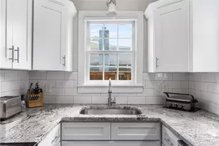 324 Price St, Savannah, GA 31401 - Photo 17