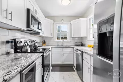 324 Price Street, Savannah, GA 31401 - Photo 15