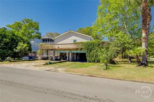 1002 Bay St, Tybee Island, GA 31328 - Photo 5