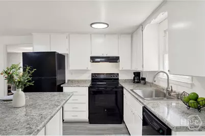 17 Russell Avenue, Savannah, GA 31408 - Photo 11