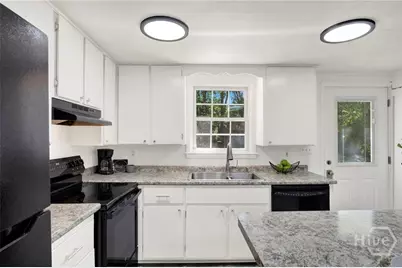 17 Russell Avenue, Savannah, GA 31408 - Photo 13
