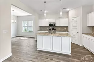 135 Pitchline Dr, Hinesville, GA 31313 - Photo 5